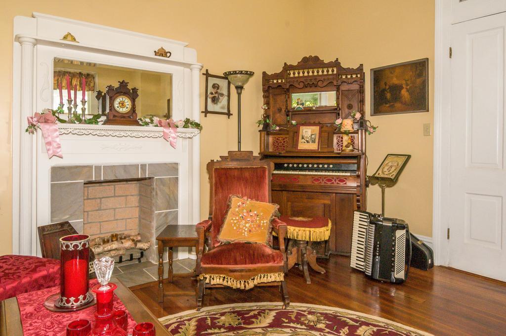 Bed and Breakfast Holly House Of Hamilton Zewnętrze zdjęcie