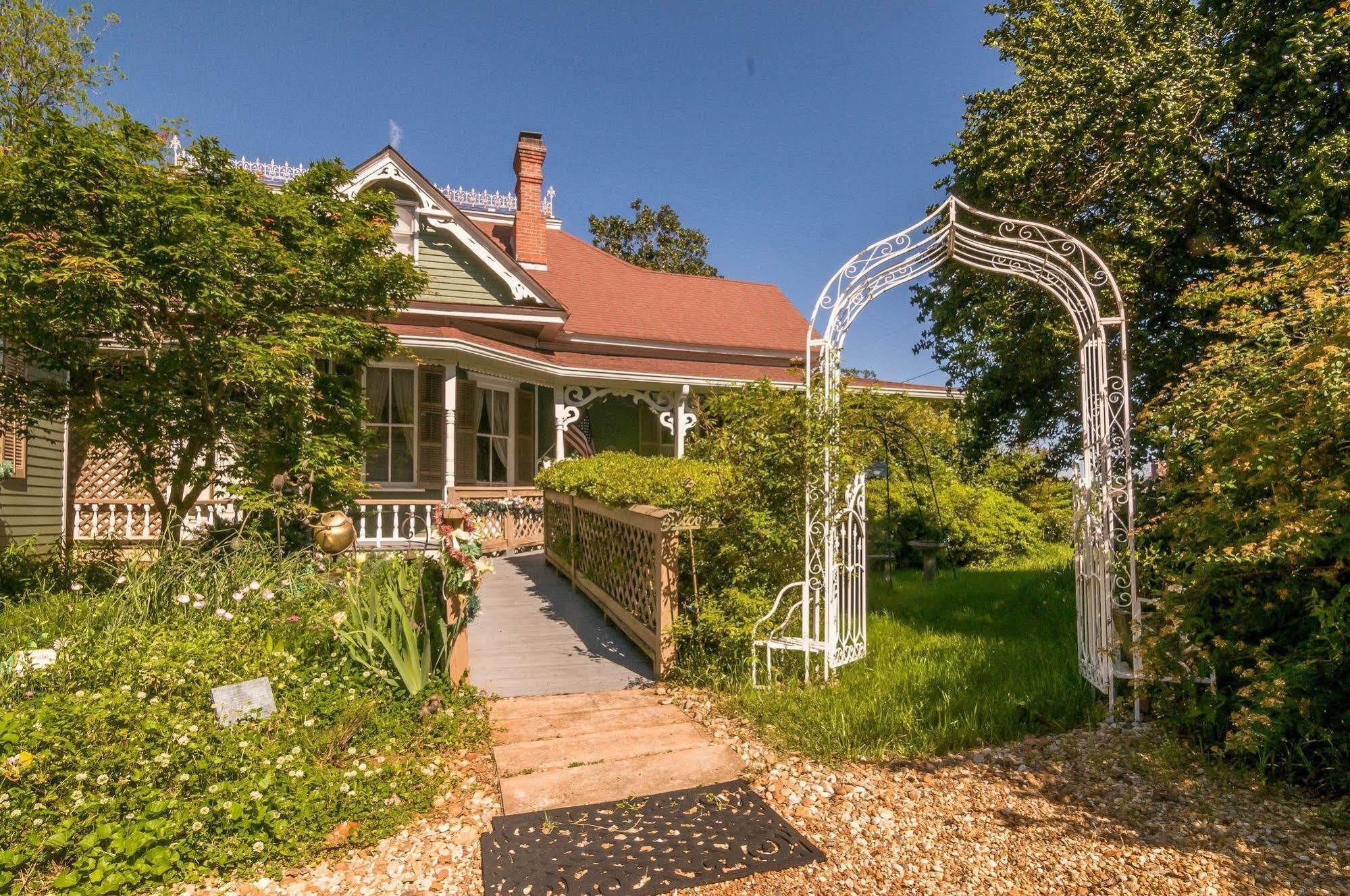 Bed and Breakfast Holly House Of Hamilton Zewnętrze zdjęcie